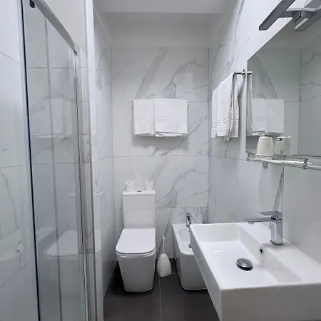 Hotel International-2